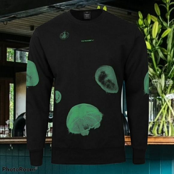 Oakley Other - Oakley Medusa Crew Neck